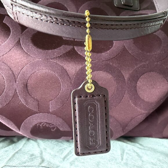 Coach “Taylor Op Art Alexis” large burgundy tote bag (new!) - Picture 3 of 11